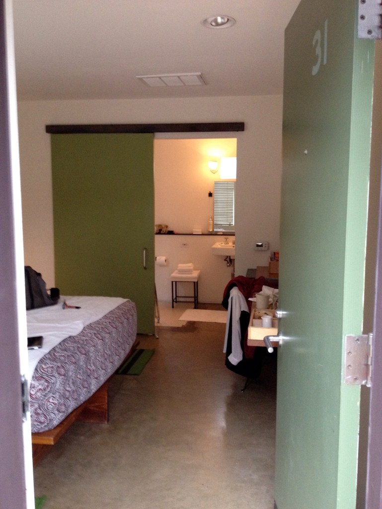 San Jose, Looking in 